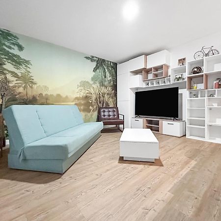 Apartament Balcon, Parking, Piscine Et Clim' A 2 Pas Du Port Santa Lucia Saint-Raphaël Zewnętrze zdjęcie