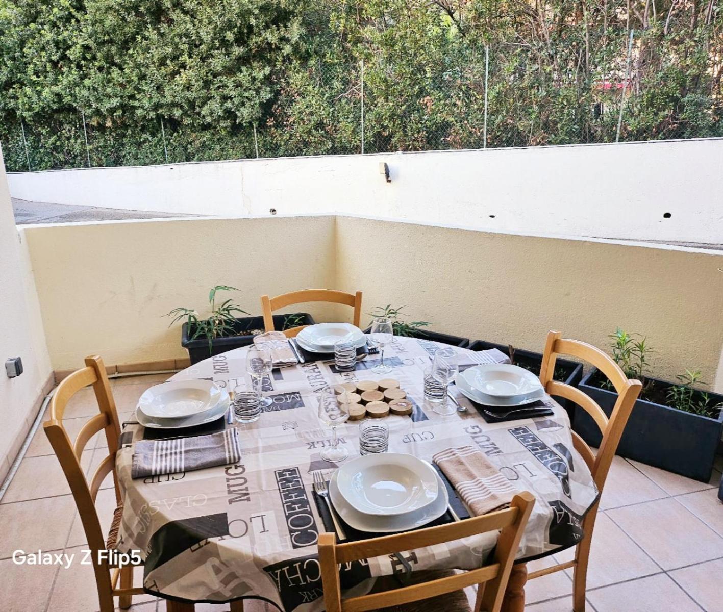 Apartament Balcon, Parking, Piscine Et Clim' A 2 Pas Du Port Santa Lucia Saint-Raphaël Zewnętrze zdjęcie
