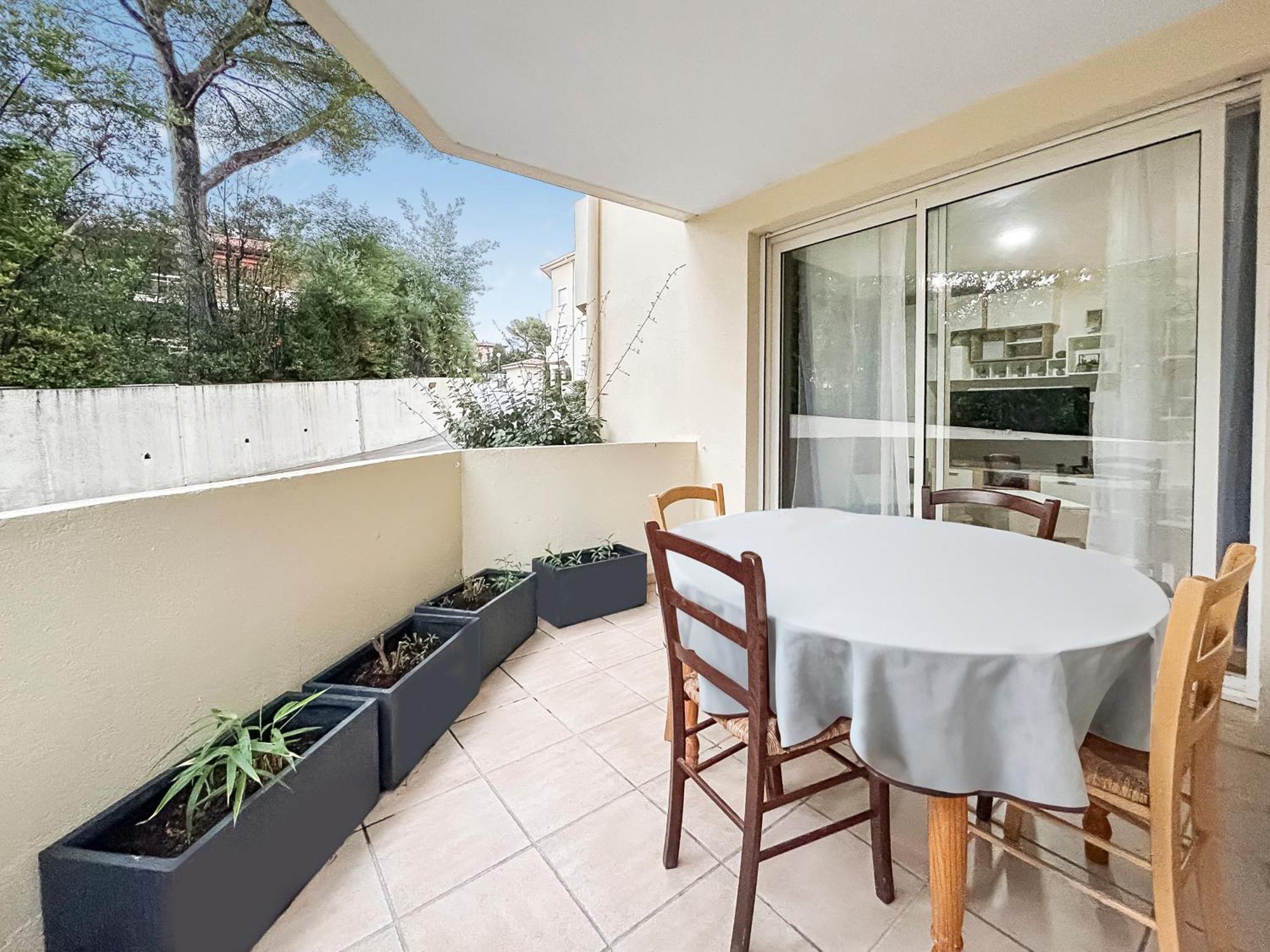 Apartament Balcon, Parking, Piscine Et Clim' A 2 Pas Du Port Santa Lucia Saint-Raphaël Zewnętrze zdjęcie