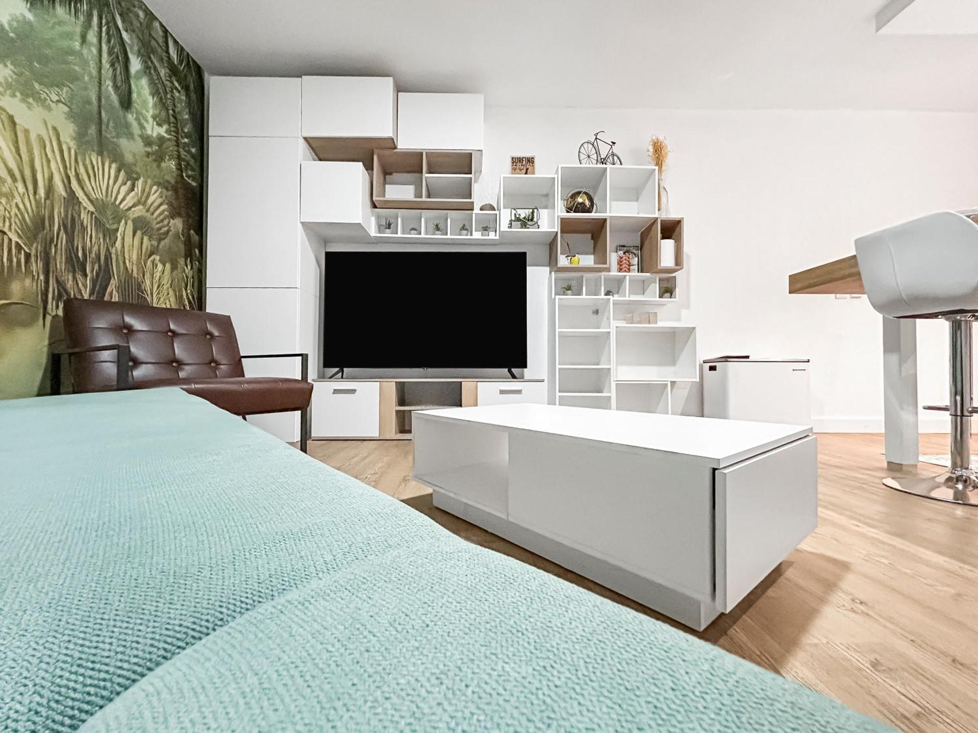 Apartament Balcon, Parking, Piscine Et Clim' A 2 Pas Du Port Santa Lucia Saint-Raphaël Zewnętrze zdjęcie