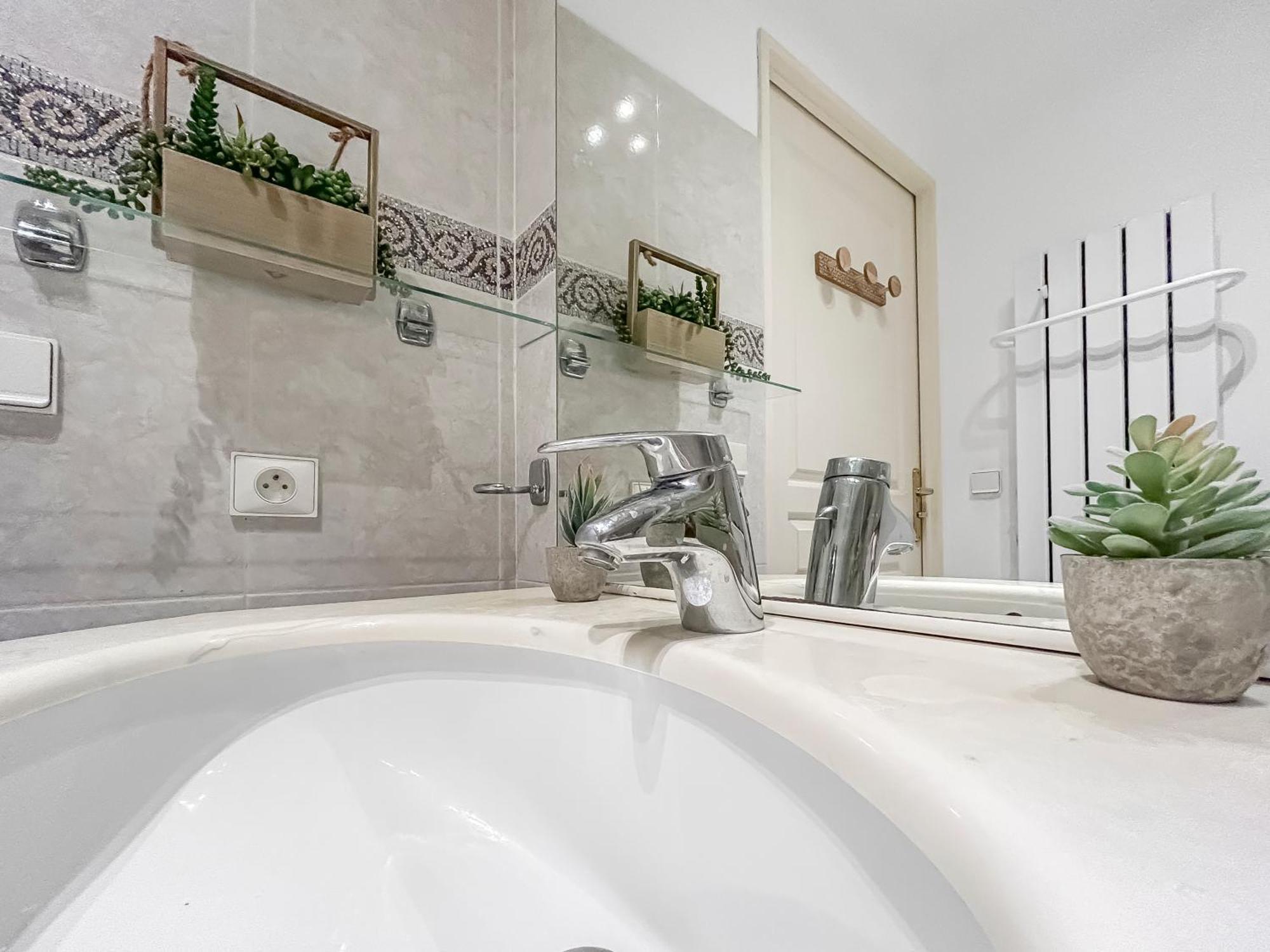 Apartament Balcon, Parking, Piscine Et Clim' A 2 Pas Du Port Santa Lucia Saint-Raphaël Zewnętrze zdjęcie