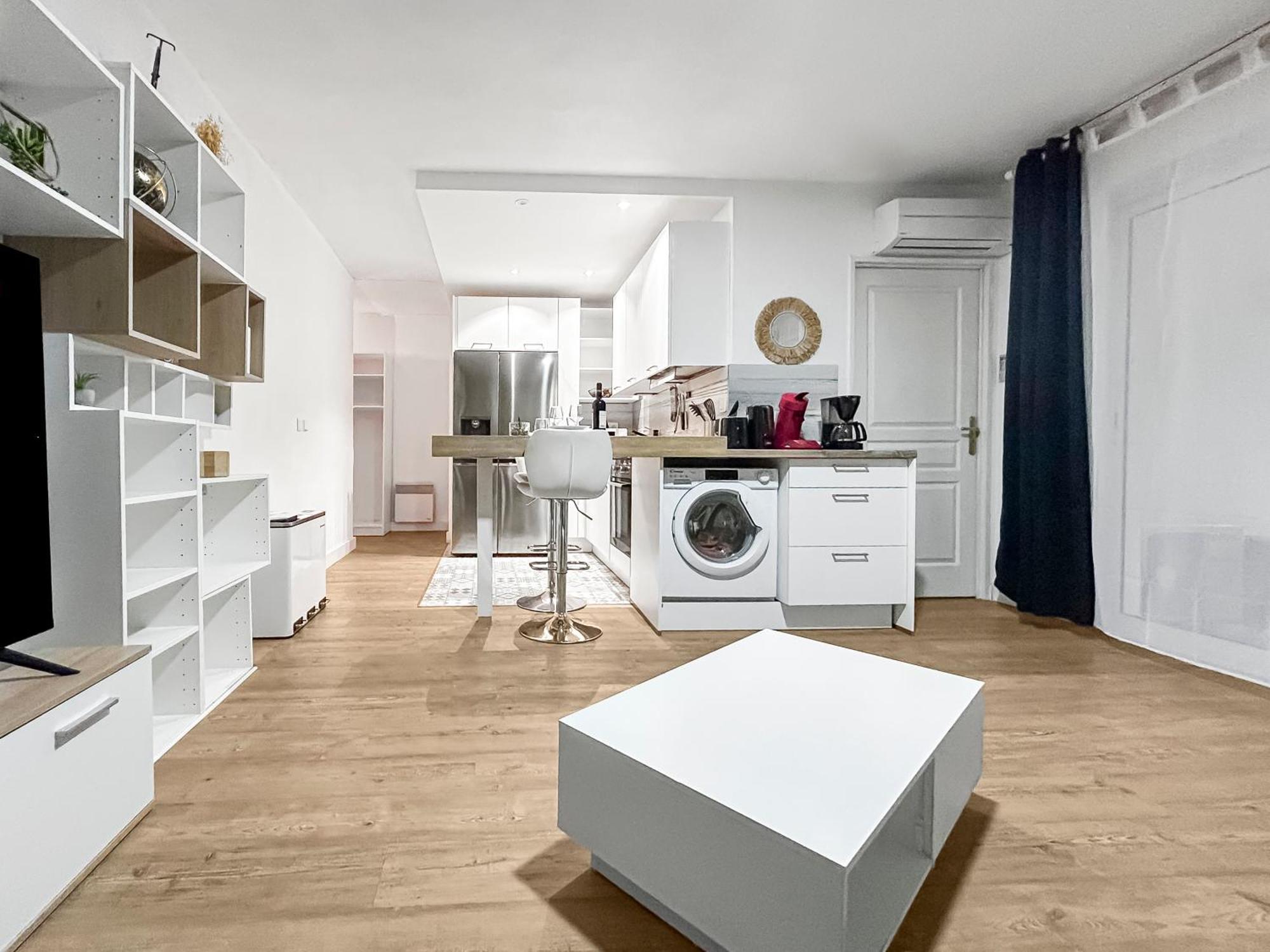 Apartament Balcon, Parking, Piscine Et Clim' A 2 Pas Du Port Santa Lucia Saint-Raphaël Zewnętrze zdjęcie